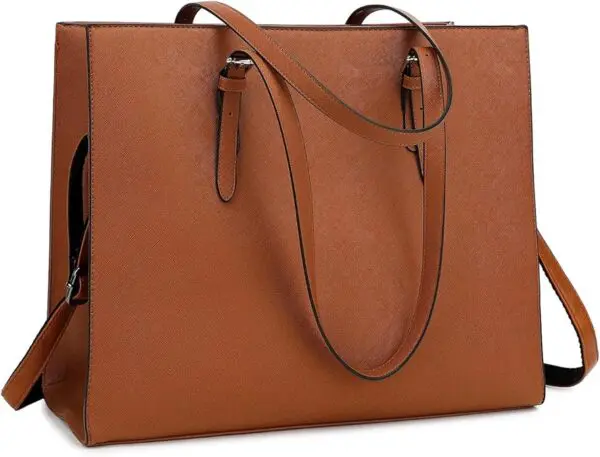 6 of the Best Job Interview Items You Must Bring With You When heading to a job interview, the importance of a professional-looking bag cannot be overstated. Your bag is not only a practical tool for carrying essential items like copies of your resume, a notepad, and a pen, but it also serves as a reflection of your professionalism and attention to detail.