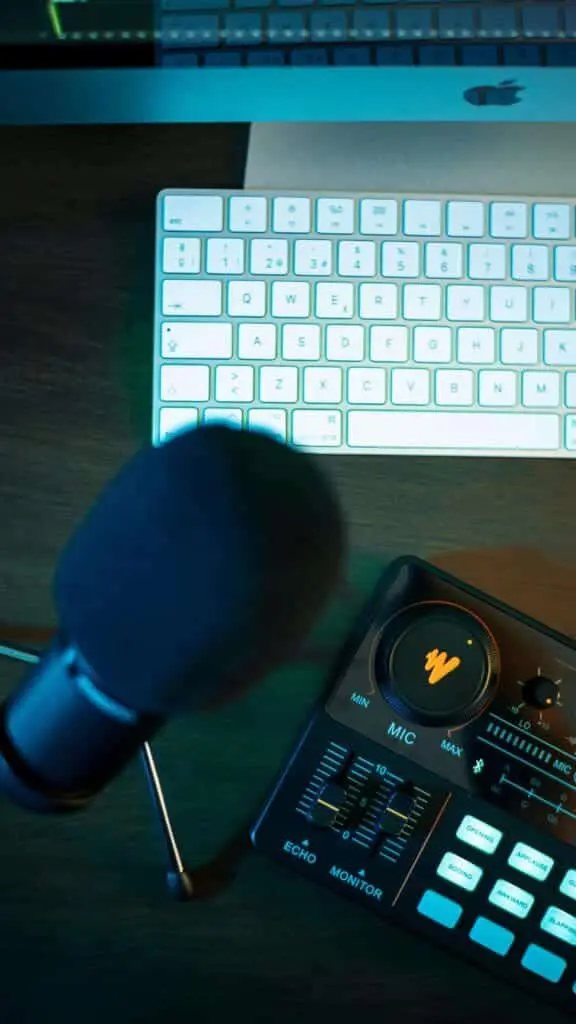 Boost your home office setup this Black Friday with a professional USB microphone. Achieve crystal-clear audio for calls, streaming, and content creation with Amazon’s top tech deal